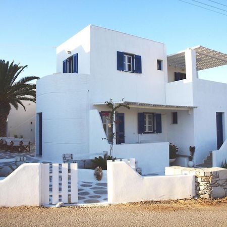 לוגאראס Nicos Studios & Apartments מראה חיצוני תמונה