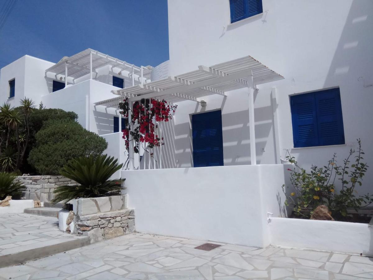 לוגאראס Nicos Studios & Apartments מראה חיצוני תמונה