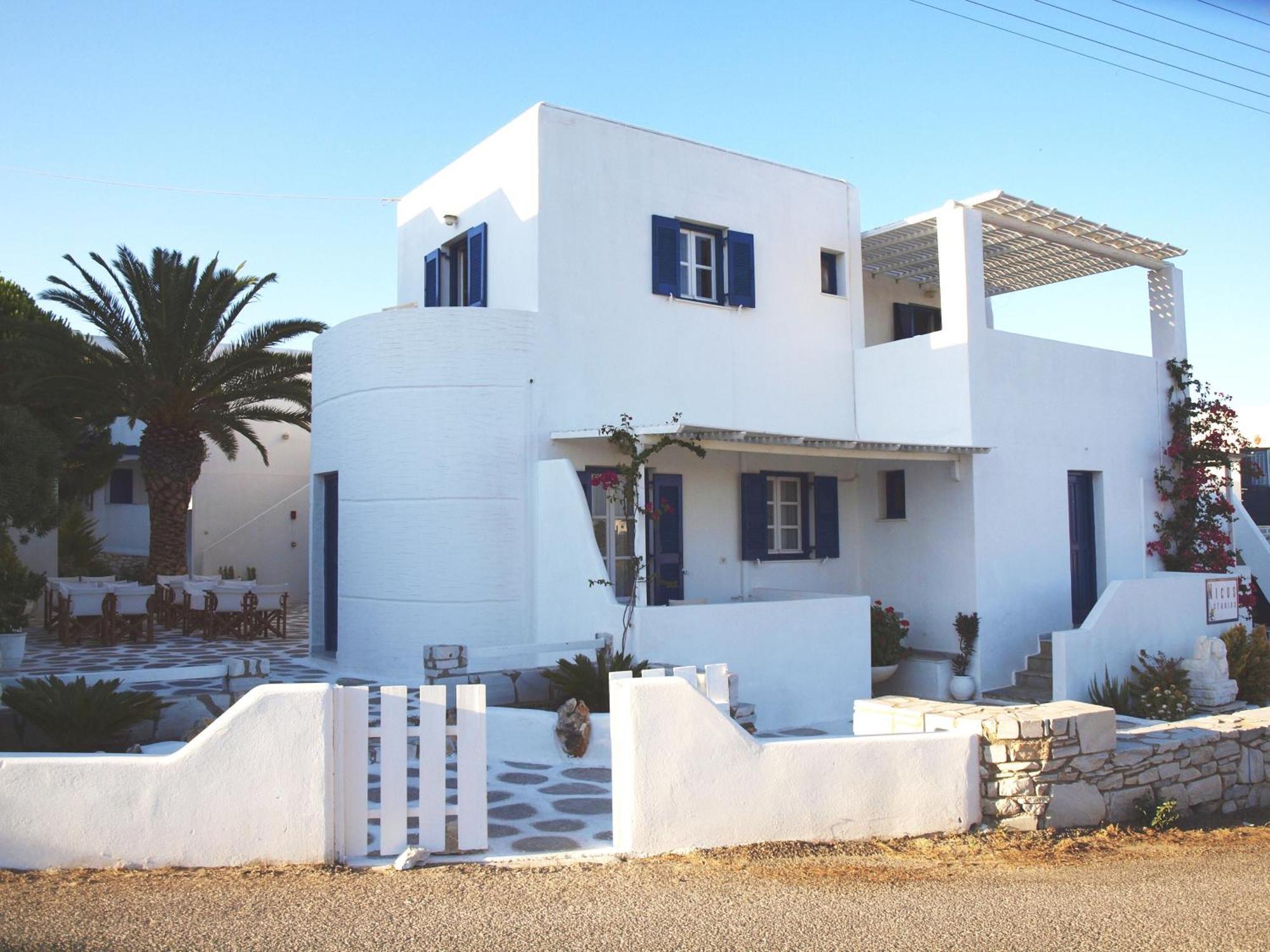 לוגאראס Nicos Studios & Apartments מראה חיצוני תמונה