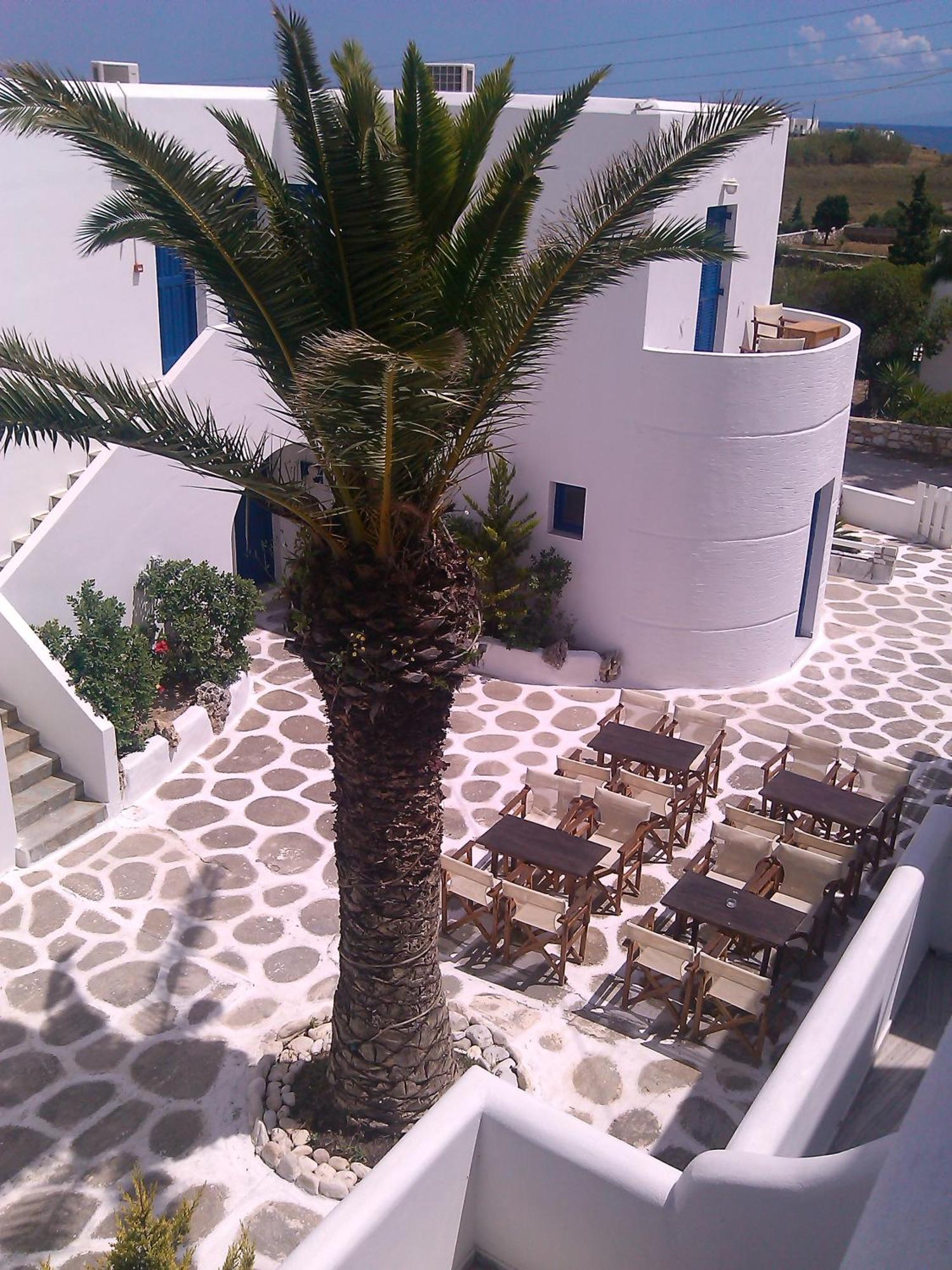 לוגאראס Nicos Studios & Apartments מראה חיצוני תמונה