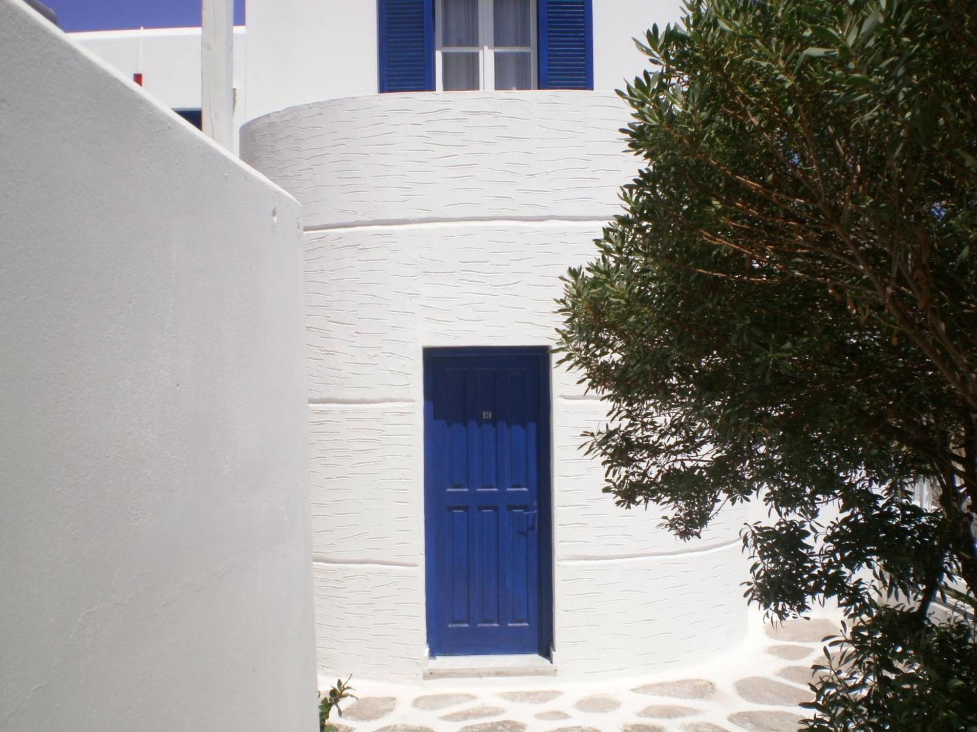 לוגאראס Nicos Studios & Apartments מראה חיצוני תמונה