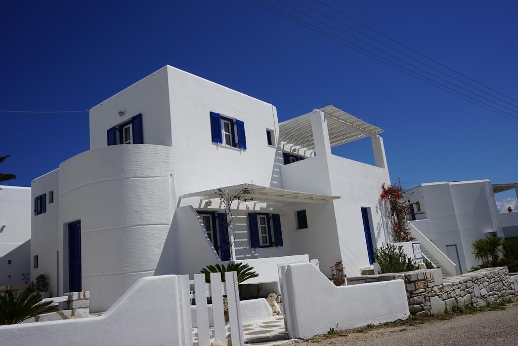 לוגאראס Nicos Studios & Apartments מראה חיצוני תמונה